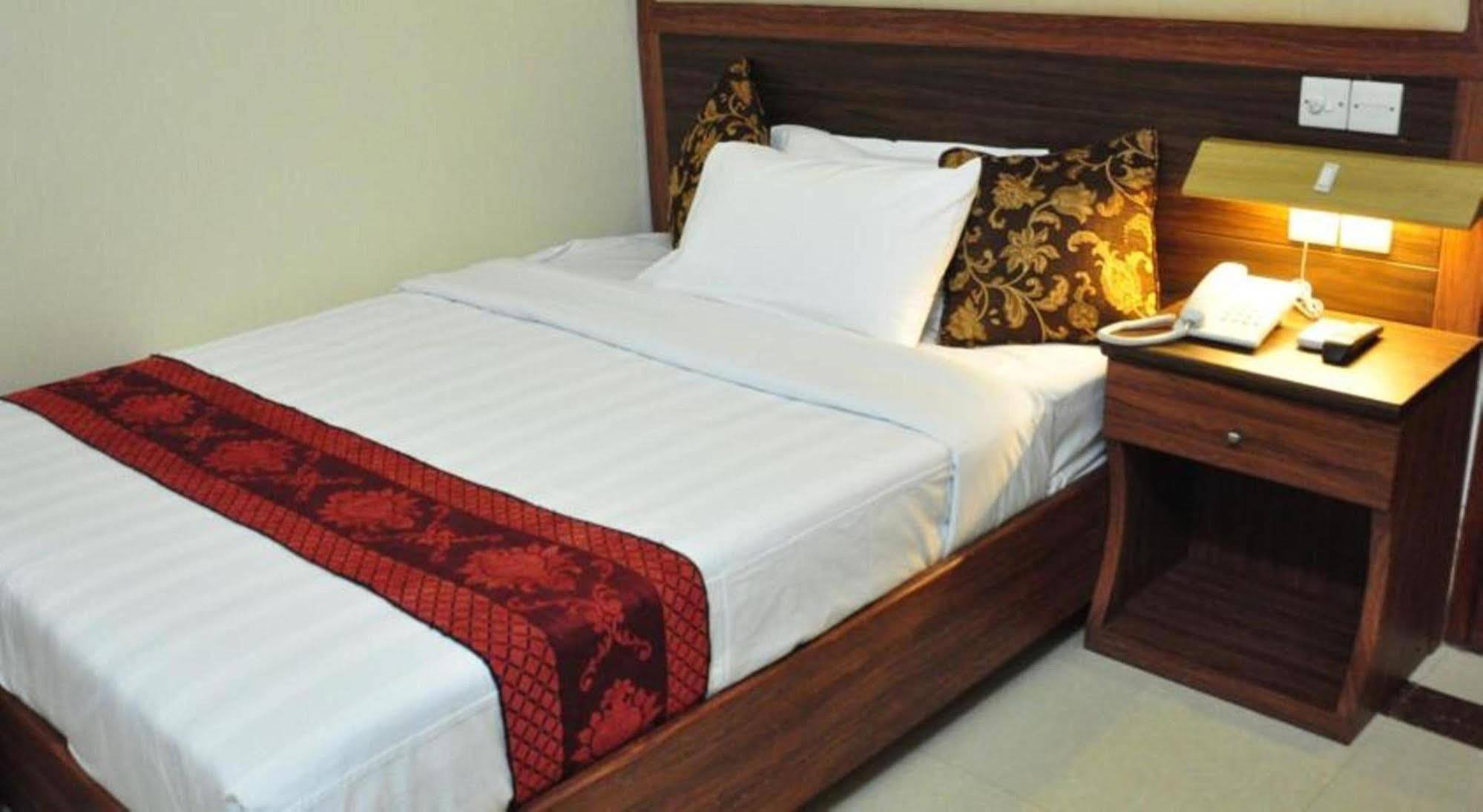 Marino Hotel - Best Near Airport 다카 외부 사진